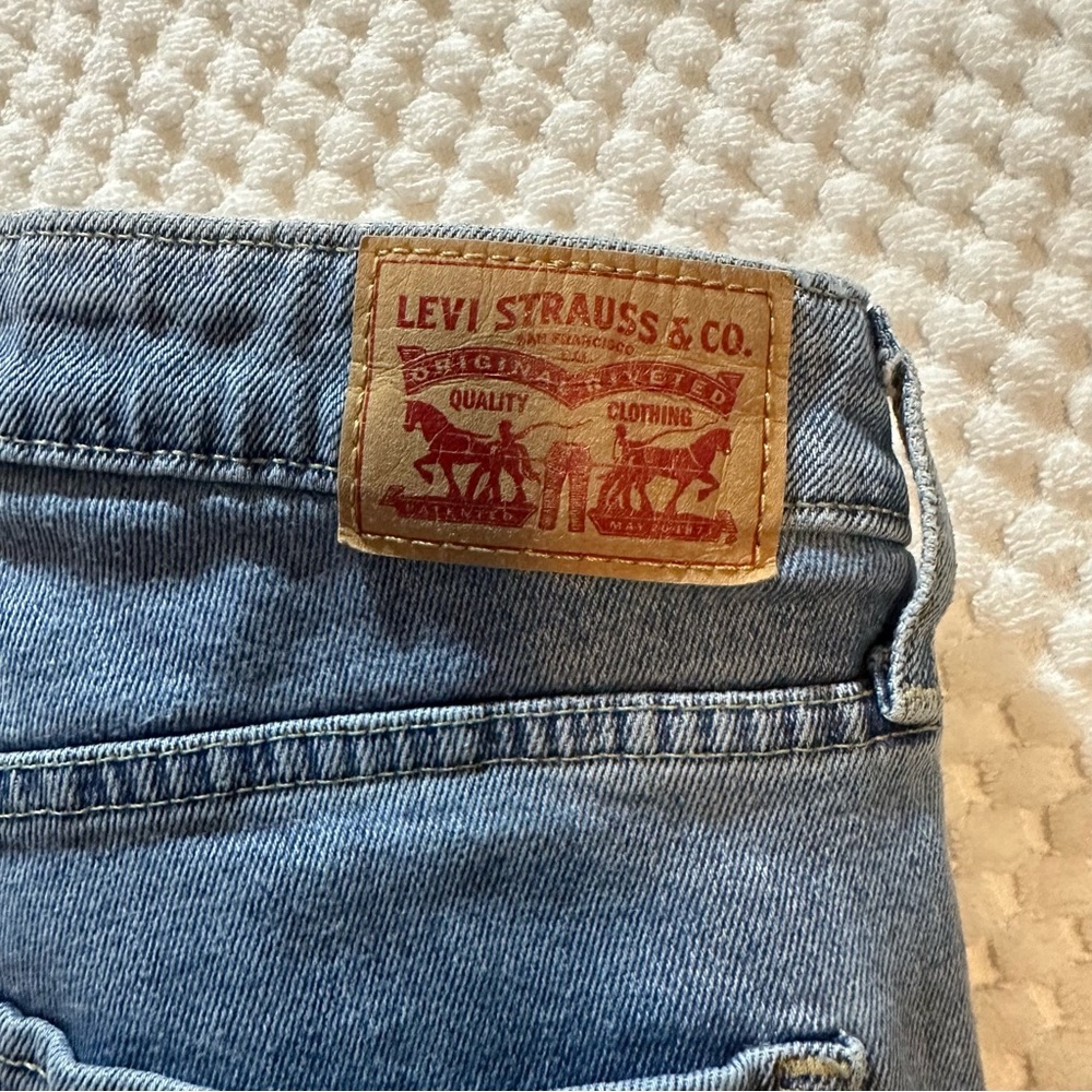 Levi jeans
